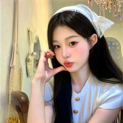 鸟姐妹的反差生活第三季封面